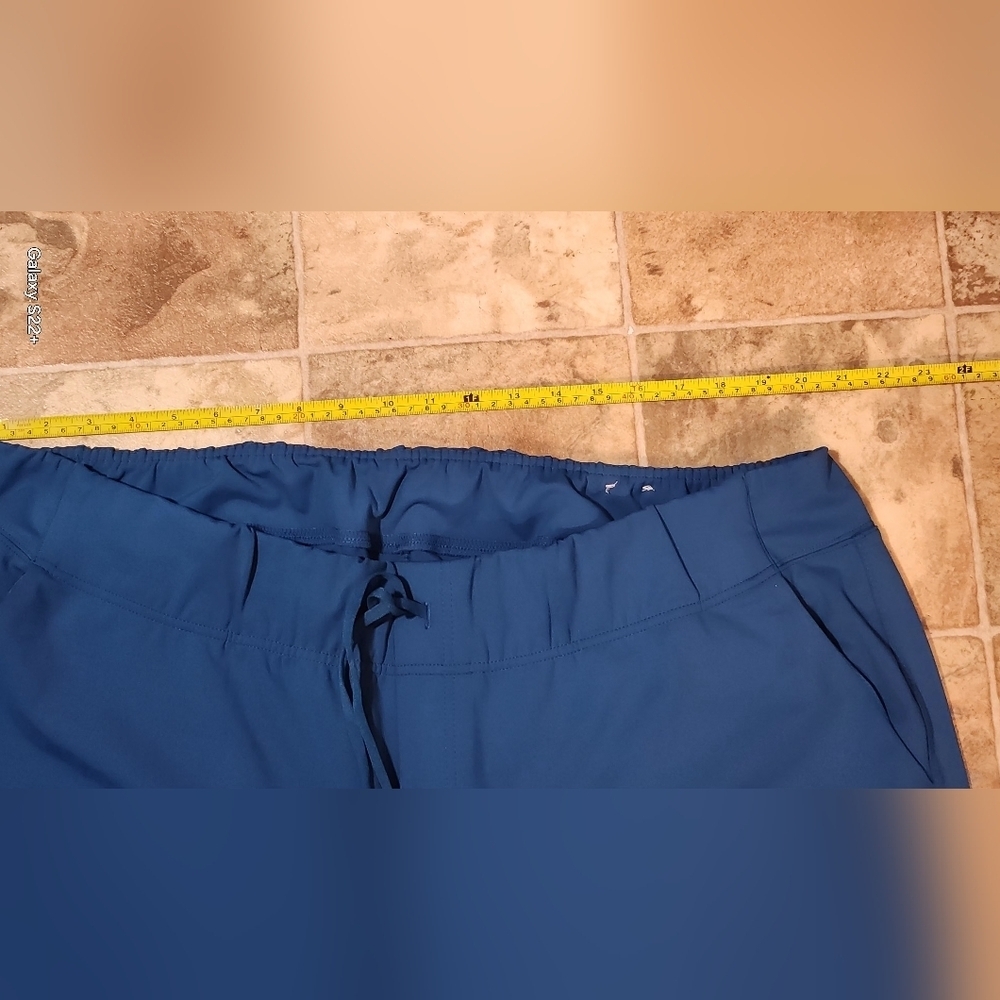 LIVI 22/24 BLUE CAPRI BY LANE BRYAN. - Picture 4 of 9
